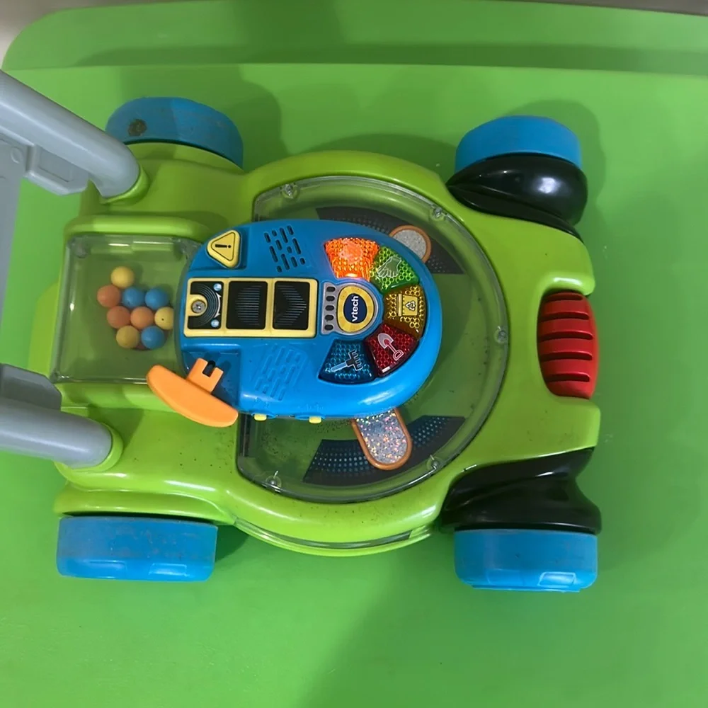 Vtech toddler lawnmower toy - Picture 3 of 4